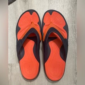 New Men’s Crocs Dual Comfort size 12